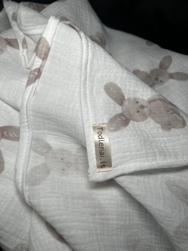 Viensluoksnis muslino užklotukas/vystyklas "Zuikučiai"