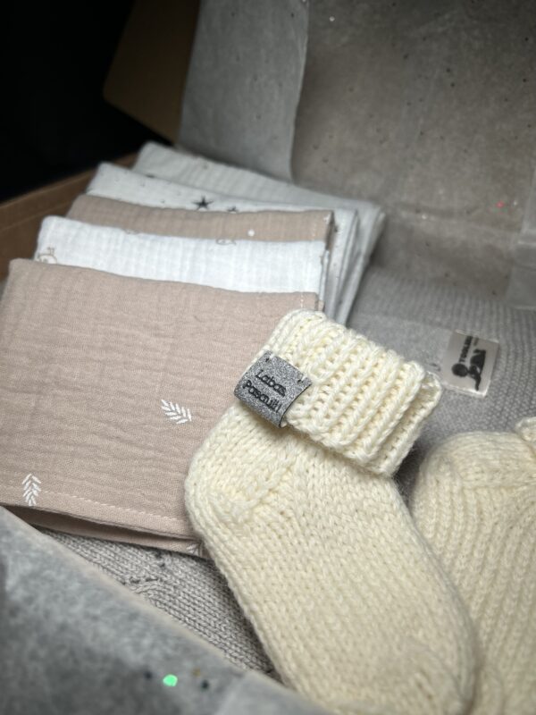 Vilnonės kojinytės “Šviesios” 0-3mėn.