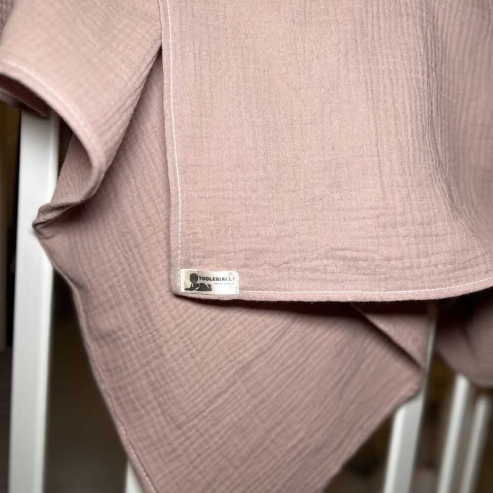Viensluoksnis muslino užklotukas/vystyklas "Tamsi pelenų rožinė"