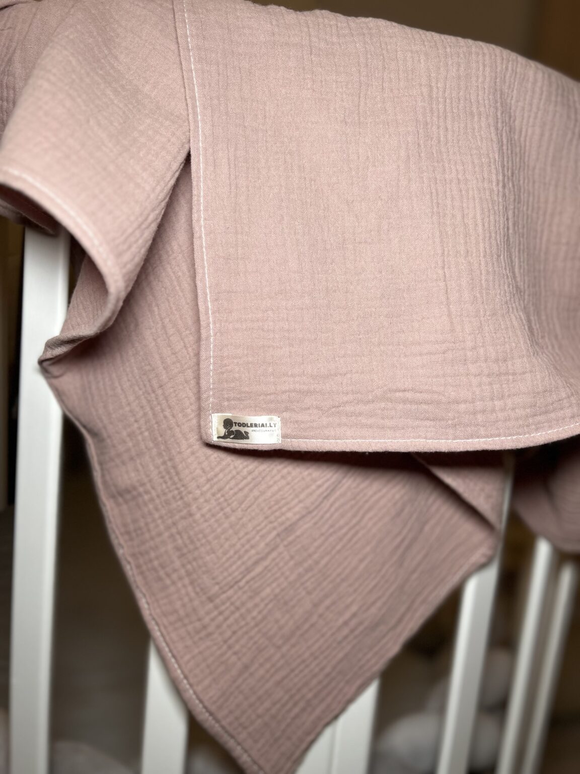 Viensluoksnis muslino užklotukas/vystyklas "Tamsi pelenų rožinė"