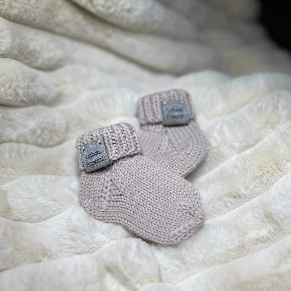 Vilnonės kojinytės “Šviesiai kreminės” 0-3mėn.