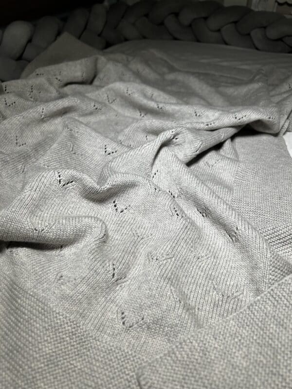 Medvilninis pledukas “Jaukumas” pilkai rudas