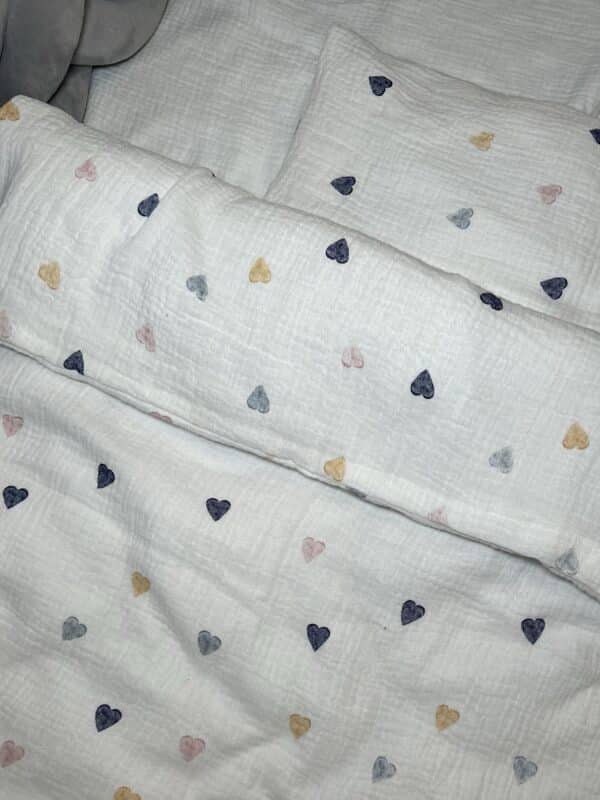 Muslino patalynė "Spalvotos širdelės"